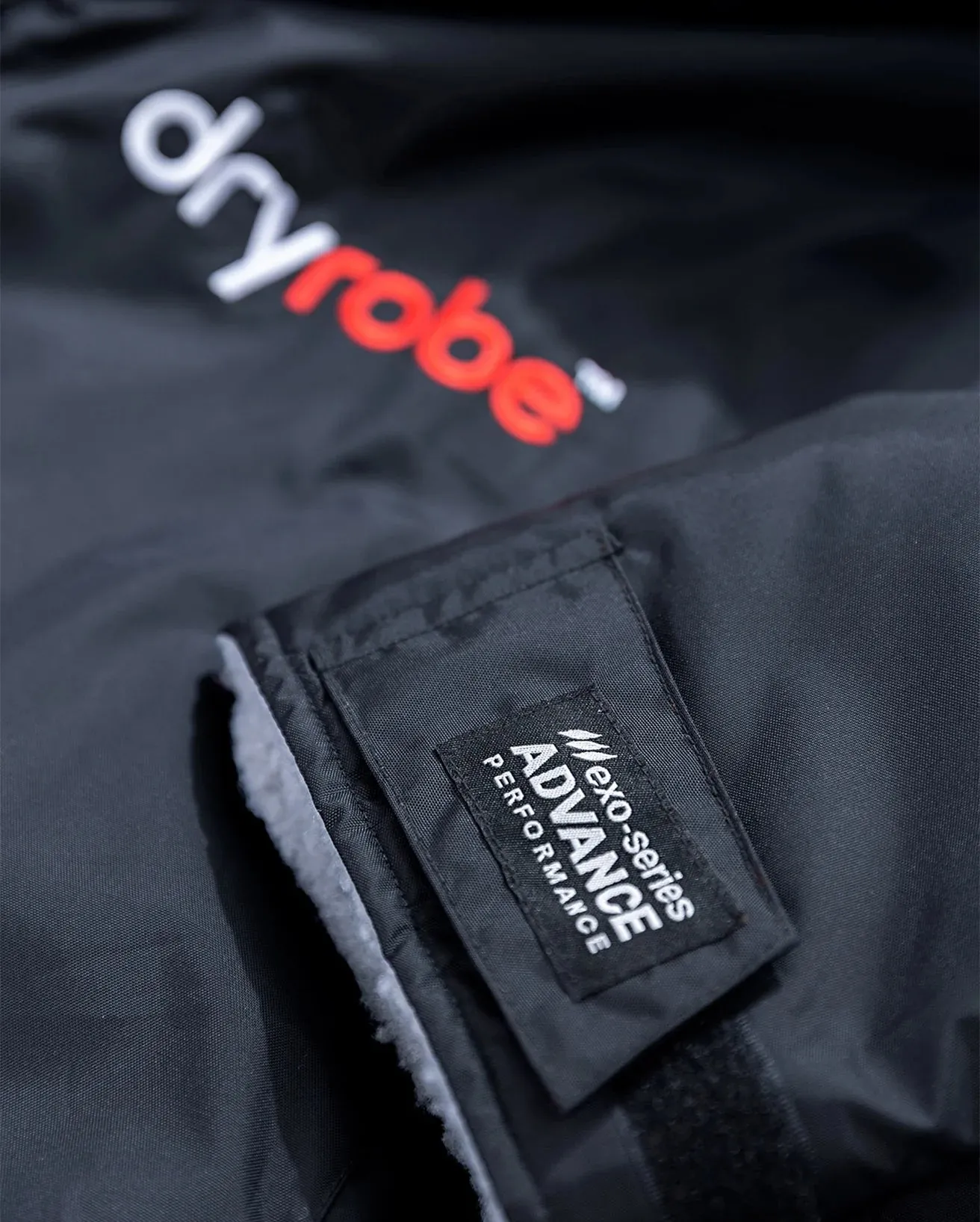 Advance Long Sleeved in Black & Grey