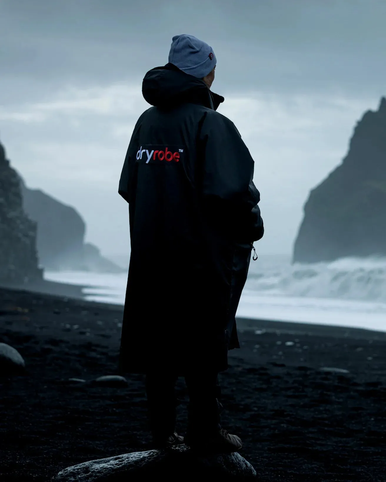 Advance Long Sleeved in Black & Grey