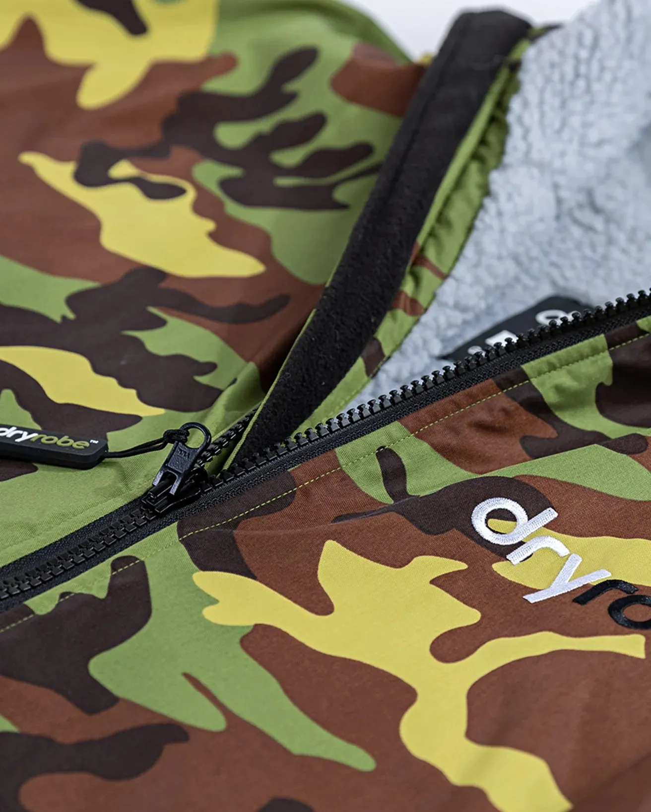 Advance Long Sleeved in Camo & Grey