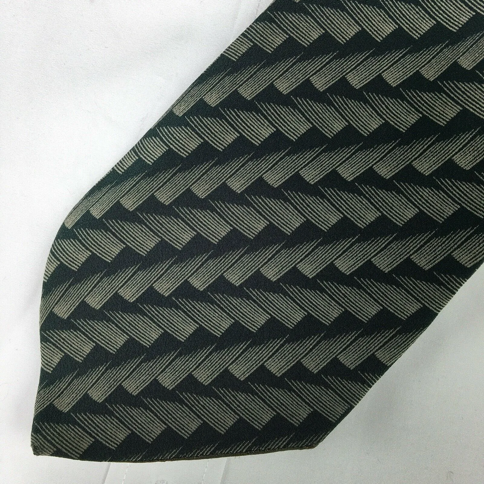 GIORGIO ARMANI Mens Cravatte Green Brushstroke Print 100% Italian Silk Neck Tie 56”