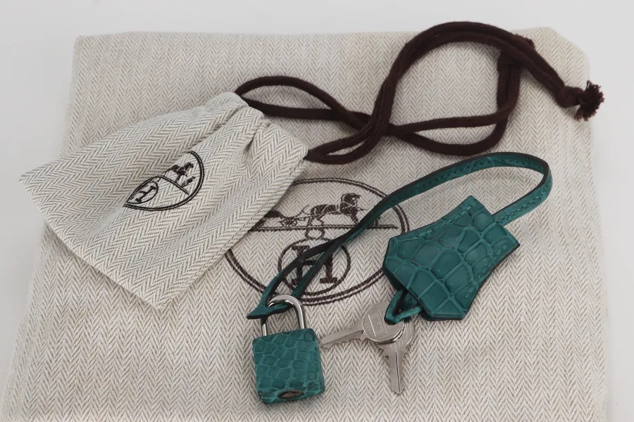 HERMES BIRKIN 35 MALACHITE MATTE POROSUS PALLADIUM HARDWARE STAMP T (2015) WITH LOCK&KEYS, DUST COVER AND RAINCOAT