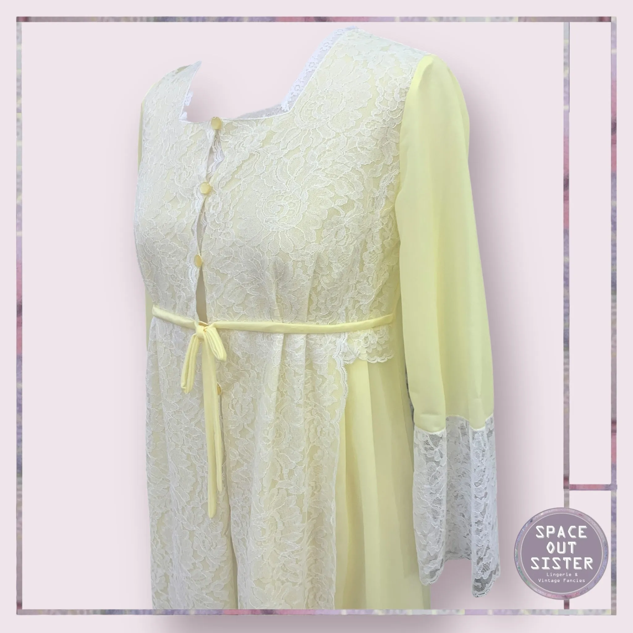 Vintage Lemon & Lace Robe